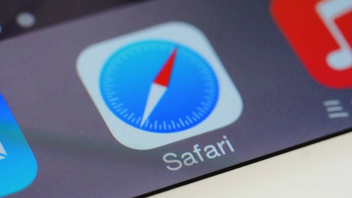 Apple iCloud Private Relay: How It Boosts Safari Privacy and Security The Safari browser logo on a screen.