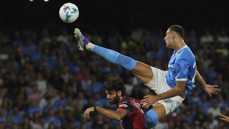 Anguissa scores in stoppage time and secures Napoli's victory over Cagliari
