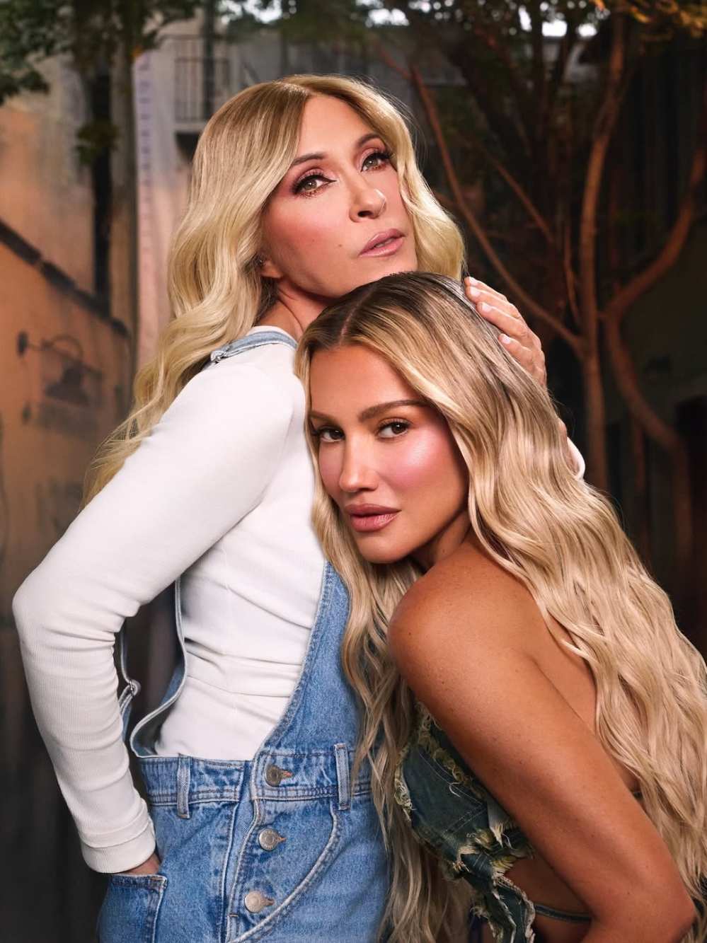 Fanny Lu Celebrates 20 Years with Yuri, Releases Empowering Anthem Otra Partida Yuri and Fanny Lu