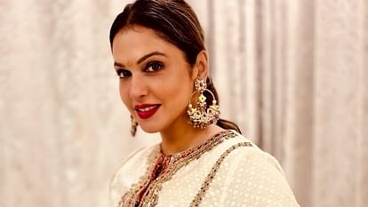 Isha Koppikar at Ganesh Utsav