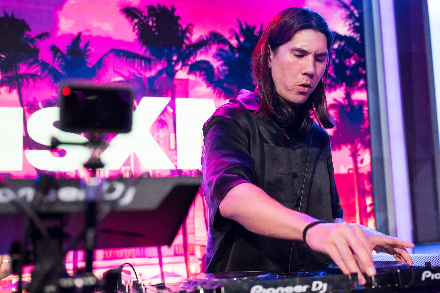 Justin Bieber Impersonator Dupes Vegas Nightclub, Kicked Out Justin Bieber Impersonator Tricks His Way Into Las Vegas Club Before Being Banned