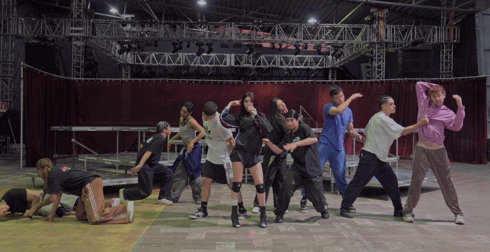 Kenia OS Reveals Vulnerable Crying Scene Almost Cut From La OG Documentary Scene from the Kenia OS: La OG documentary