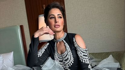 Nargis Fakhri makes first appearance with husband Tony Beig alongside Farah Khan