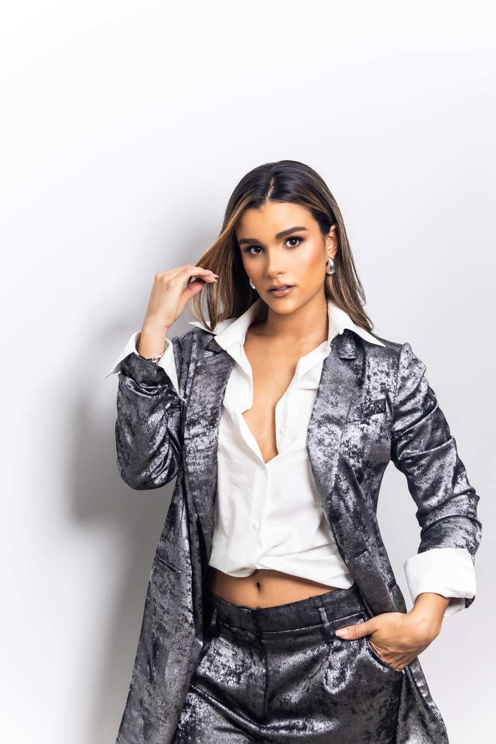 Premios Juventud 2025: Panama Debut, Hosts, Top Nominees, Watch Info Revealed Clarissa Molina, one of the hosts of Premios Juventud 2025