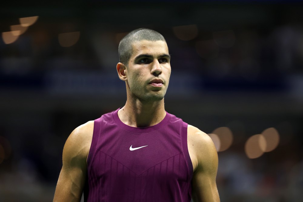 Rory McIlroy, Frances Tiafoe React to Carlos Alcaraz's Controversial US Open Haircut Carlos Alcaraz at the 2025 US Open with his new haircut.