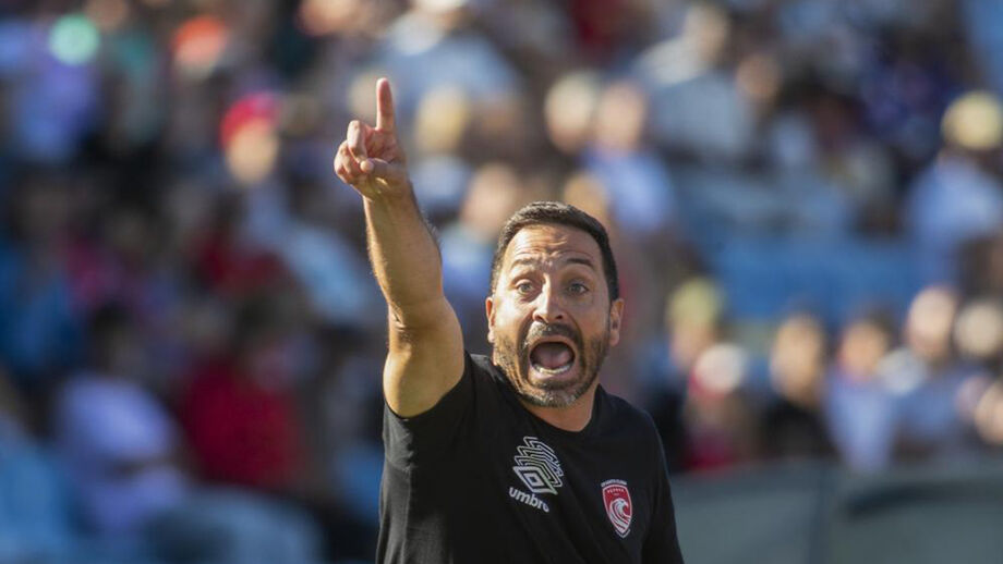 Vasco Matos warns about seriousness in Santa Clara's game.