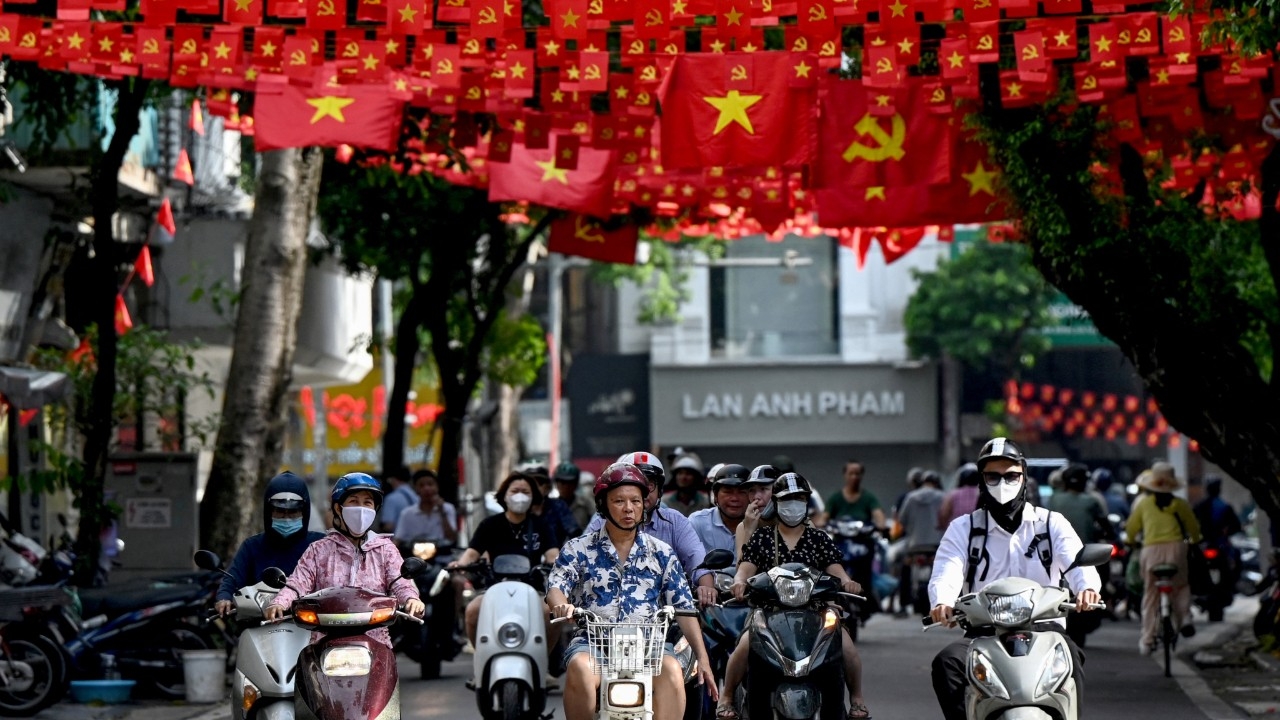 Vietnamese government distributes 100,000 dong as a lucky money to all citizens to celebrate National Day on Sept 2.
