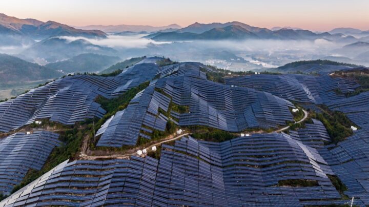 1757021677 662 China Solar Crisis Overproduction Forces Factory Closures Industry Reset