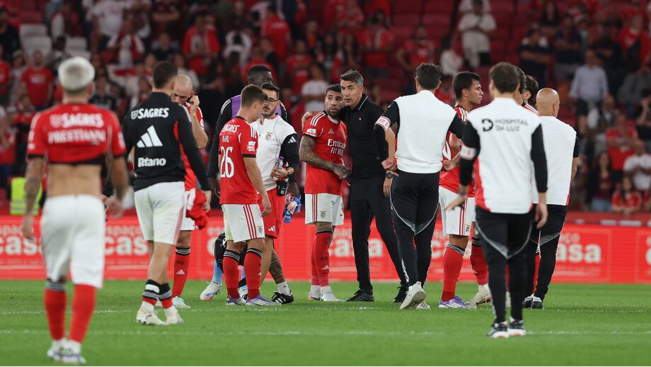 Benfica Draw: Bruno Lage Claims Full Responsibility, Exonerates Otamendi Bruno Lage embraced Otamendi on the pitch