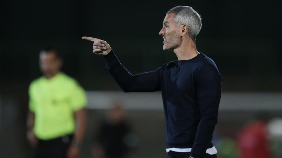 Carlos Vicens Regrets Rio Ave Draw: Two Away Goals Not Enough Carlos Vicens laments the draw, despite scoring two goals away from home