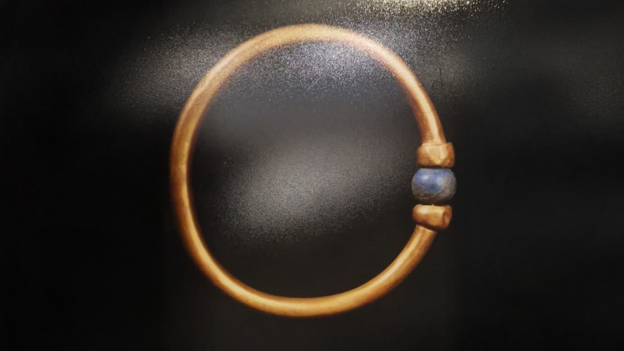 Urgent search for ancient gold bracelet over 3,000 years old, missing from Cairo Museum