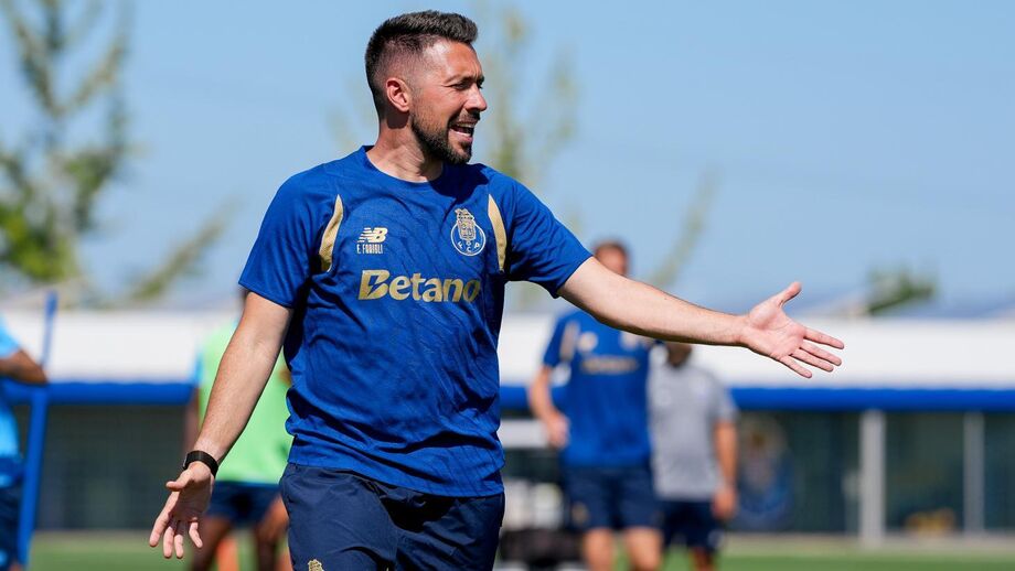 Francesco Farioli during FC Porto's training