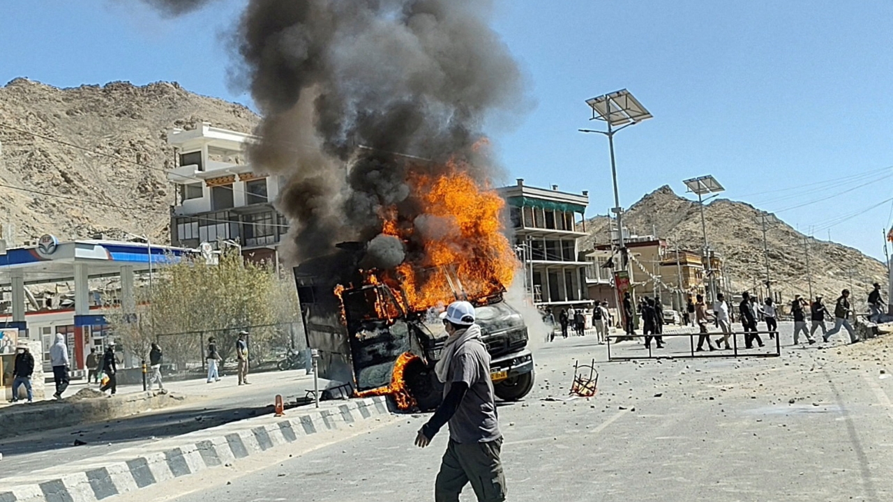 อินเดียประกาศเคอร์ฟิวในลาดักห์ หลังเหตุประท้วงเรียกร้องสถานะรัฐบานปลาย 