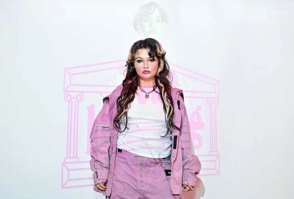 GettyImages-2235709271 Singer Lola Young Offers Health Update After Passing out on Stage