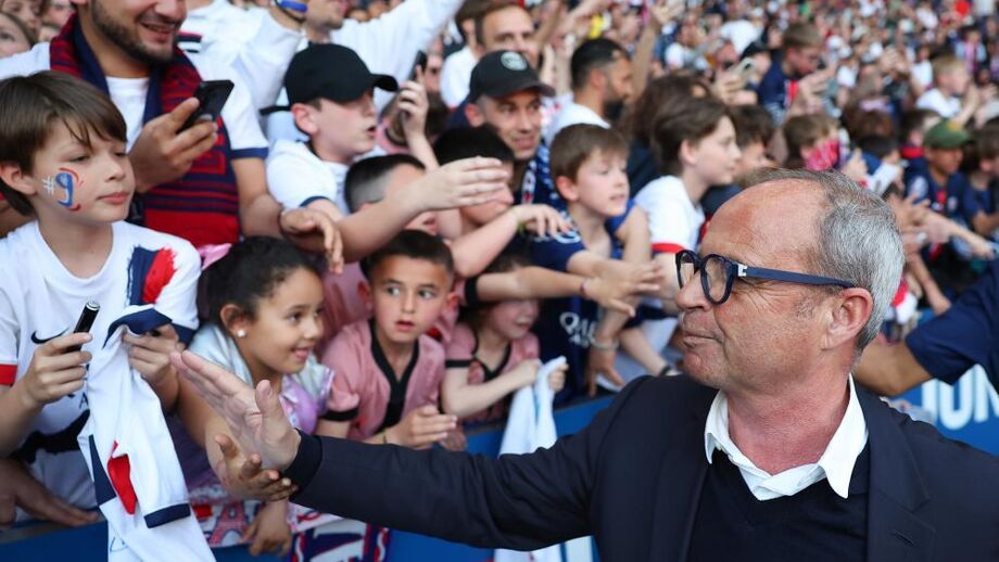 Luís Campos during PSG's championship celebration