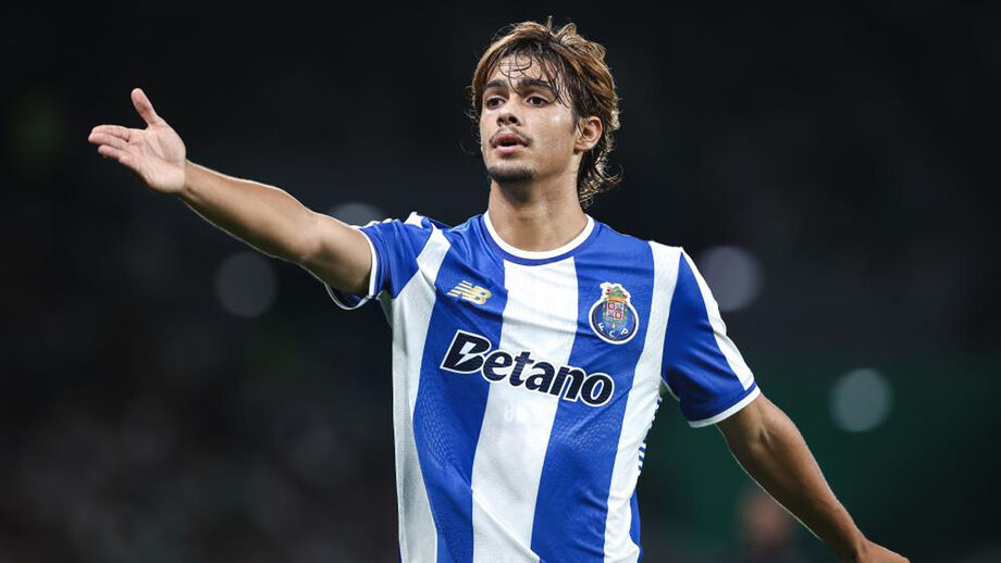 Rodrigo Mora Commits to FC Porto, Prioritizes Defensive Growth for Title Rodrigo Mora convinced FC Porto will have a great season