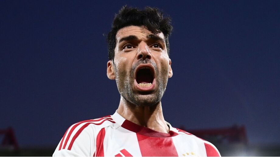 Mehdi Taremi scored a brace on his Olympiacos debut