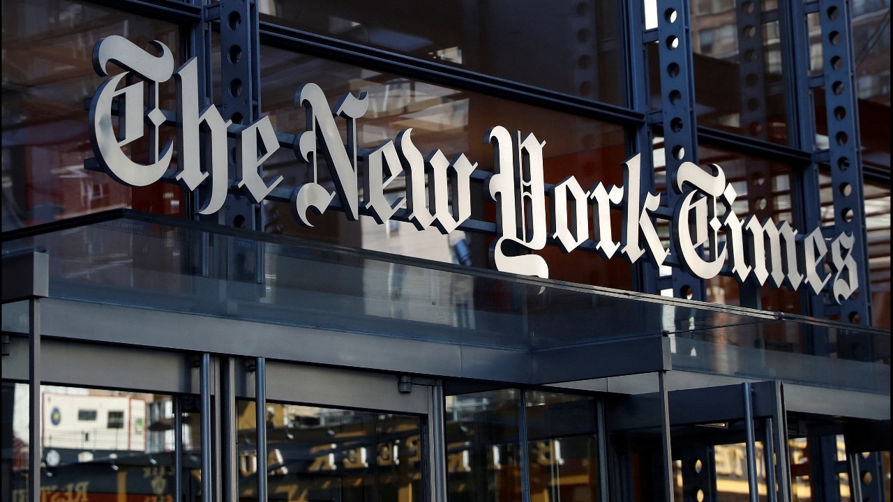 Trump prepares to sue "New York Times" for over 400 billion baht in damages