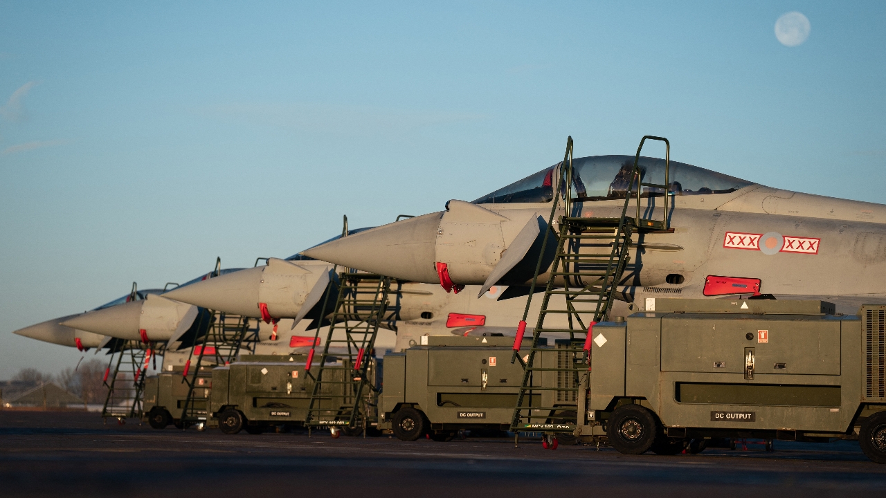 อังกฤษส่งเครื่องบินรบเสริมแนวป้องกัน NATO หลังโดรนรัสเซียรุกล้ำน่านฟ้าโปแลนด์