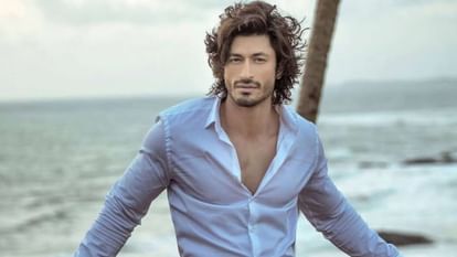 Vidyut Jammwal: Shooting of Vidyut Jammwal's Hollywood debut film begins, will play this character. Vidyut Jammwal Hollywood Debut film Street Fighter reboot begins filming