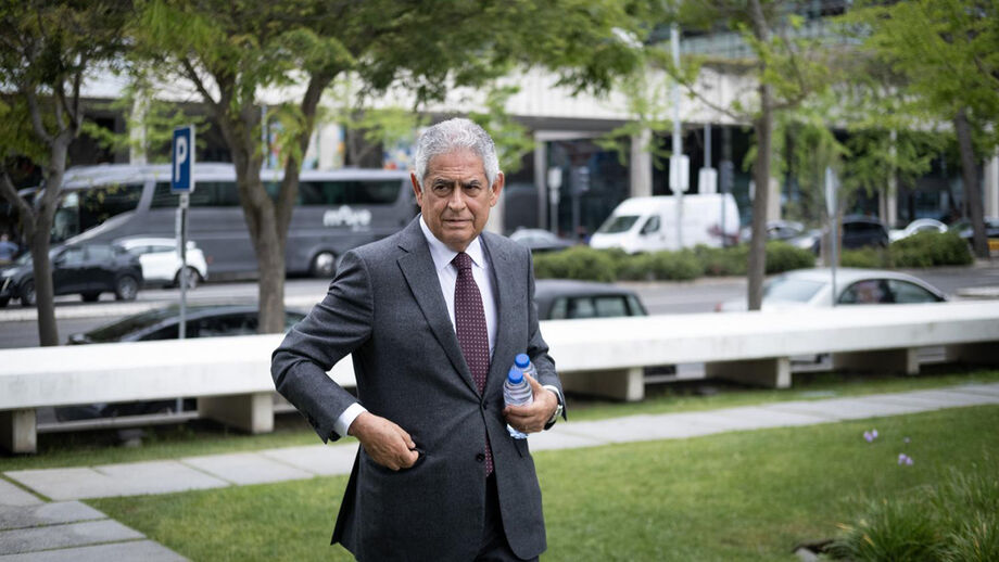 Vieira's Candidacy Alleges Statutory Breaches, Favoritism by Rui Costa in Benfica Election. Luís Filipe Vieira is running for Benfica president after leaving the position in 2021