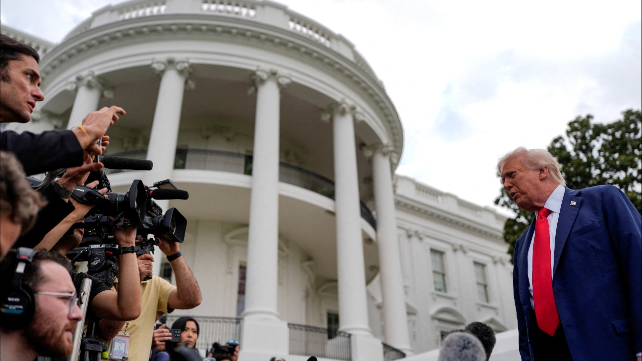 White House orders preparation for "mass dismissal of staff" if government "shutdown" occurs