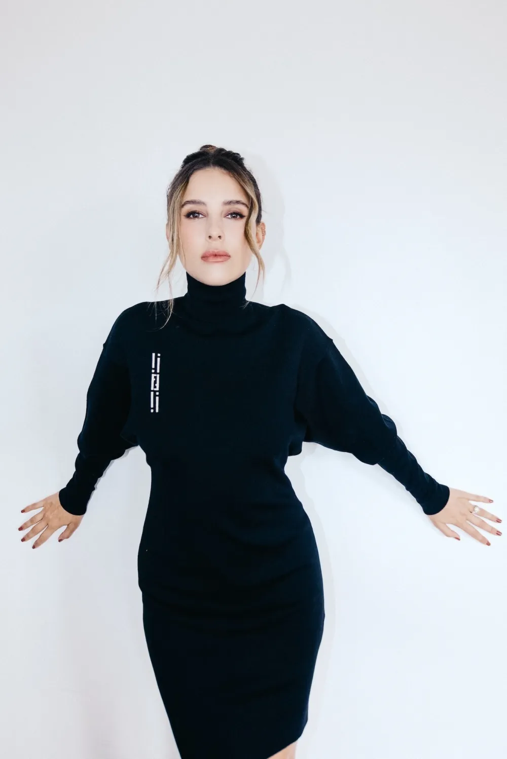 Paulina Goto Conquers Heights, Reinvention in 'Entra en mi vida' on Hulu Paulina Goto, Mexican actress