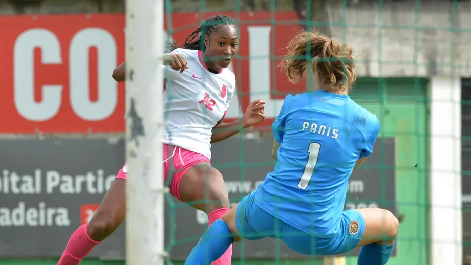 American Raphino's Halftime Hat-Trick Fuels Sporting's 4-0 Victory Raphino stands out in Sporting's 4-0 victory over Marítimo