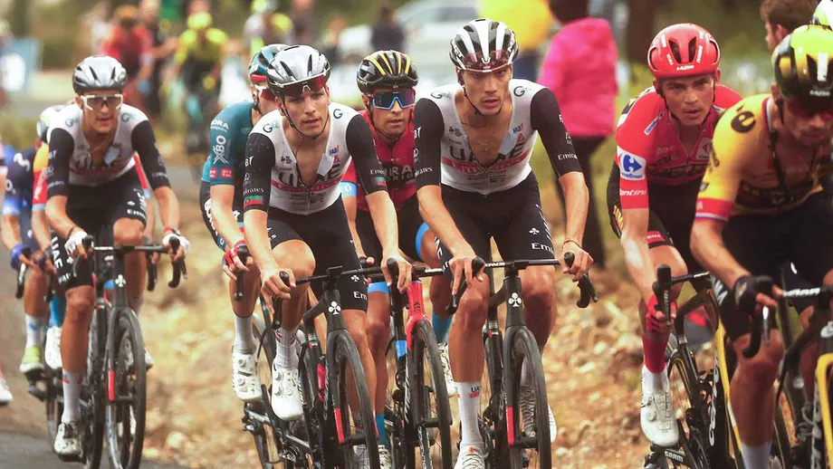 Ayuso criticizes UAE Emirates management and denies problems with Almeida