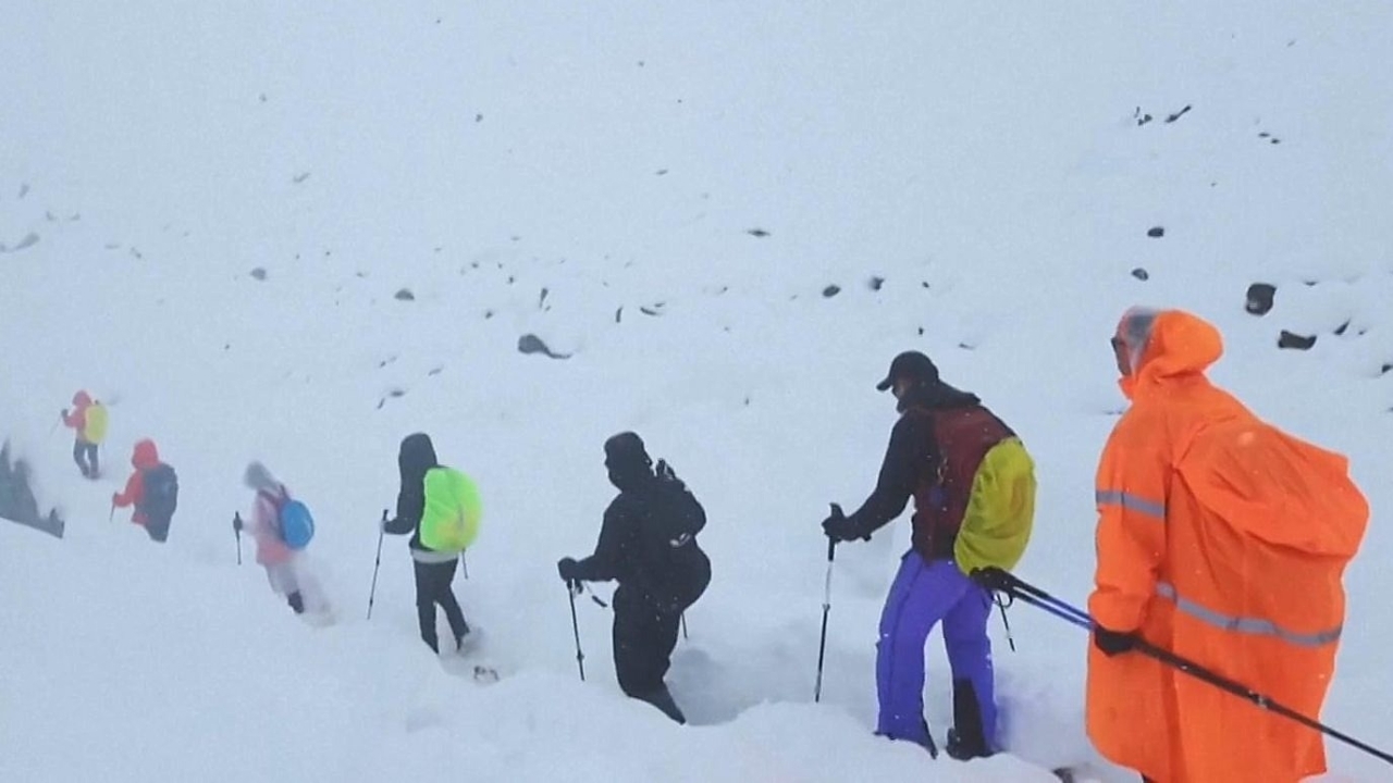 Urgent help for over 200 climbers after snowstorm hits Everest on the Tibetan side