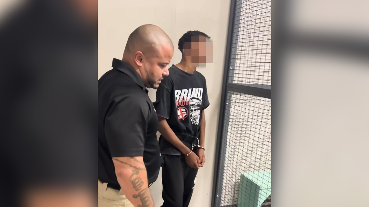 Police in the US arrested a 15-year-old boy for posting threats on social media, threatening to harm people on Instagram with gun emojis.