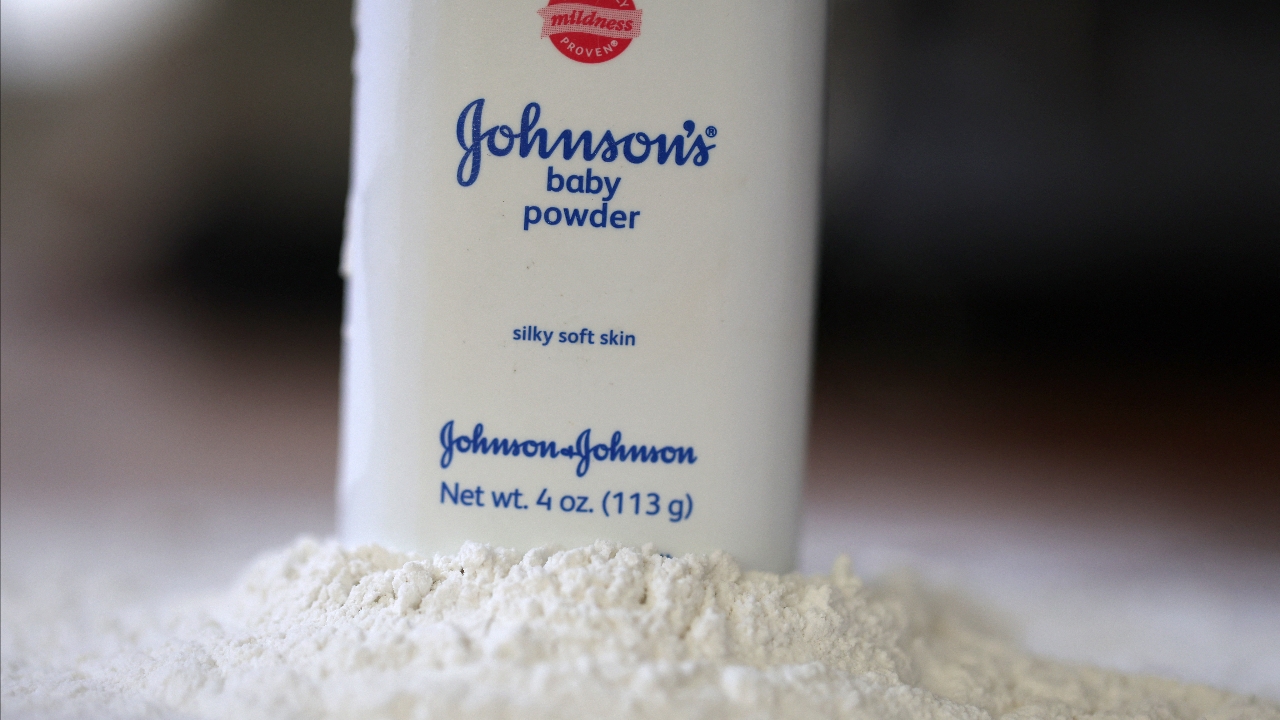 US court orders Johnson & Johnson to pay $966 million in talcum powder cancer case