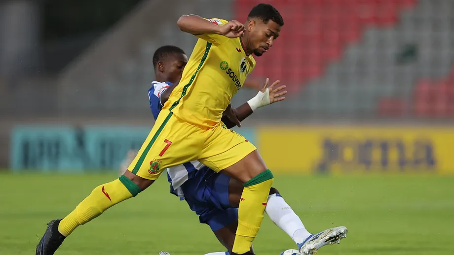 P. Ferreira's Diego Fernandes faces thigh injury, doubtful for Sporting Cup tie Diego Fernandes, a P. Ferreira player, injured during a match against Oliveirense