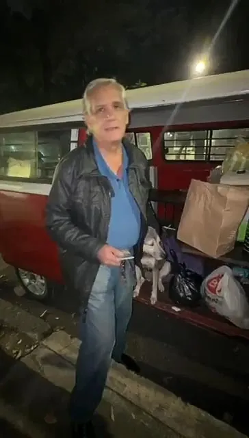 Rosa Salvaje Actor Alejandro Landero Homeless With Pets in Mexico City A viral video revealed that 'Rosa Salvaje' actor Alejandro Landero has been homeless for months, accompanied by his pets.