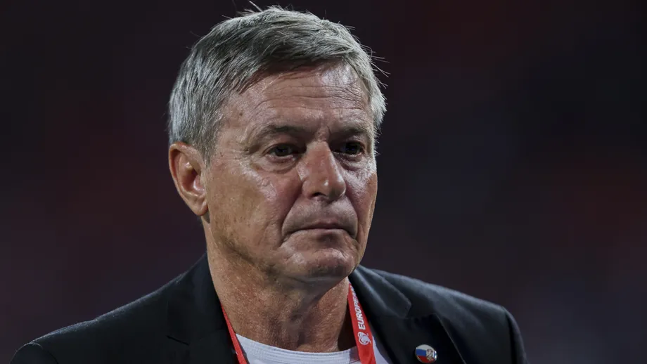 Dragan Stojkovic leaves command of the Serbia national team
