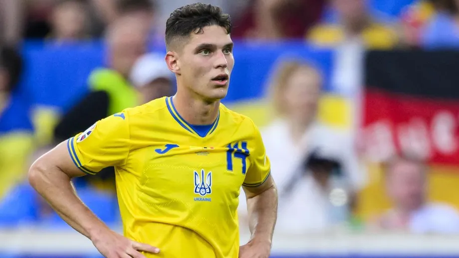 Ukraine Coach Rebrov on Sudakov Injury: "Wouldn't have left without pain" Sudakov playing for the Ukraine national team