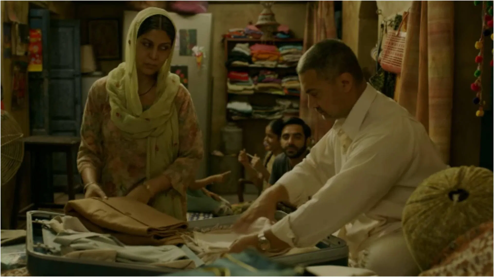 Aamir Khan Credits Mom for Sakshi Tanwar's 'Dangal' Casting Aamir Khan in 'Dangal'