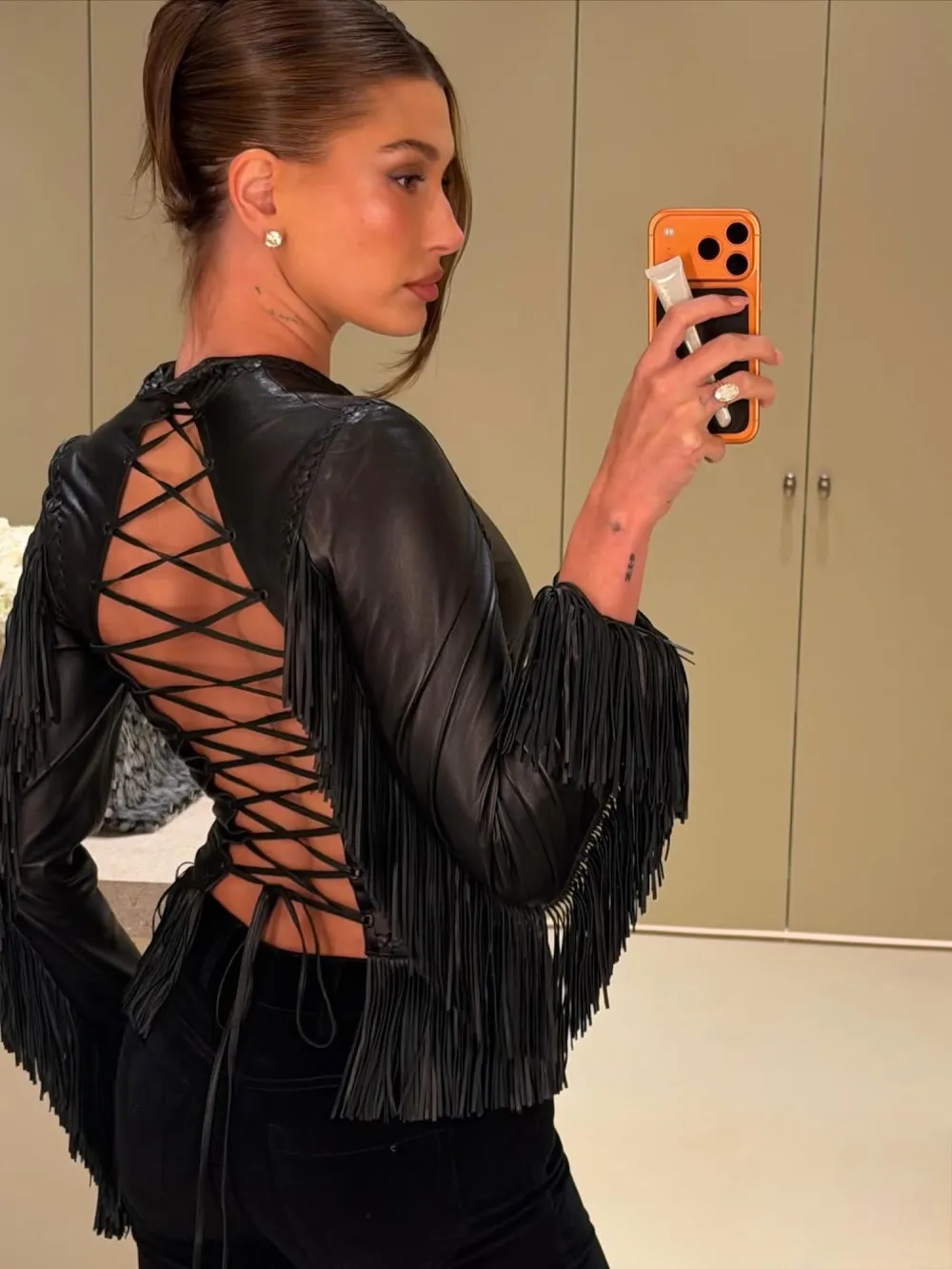 Hailey Bieber showcases her early birthday outfit with a sexy detail before turning 29