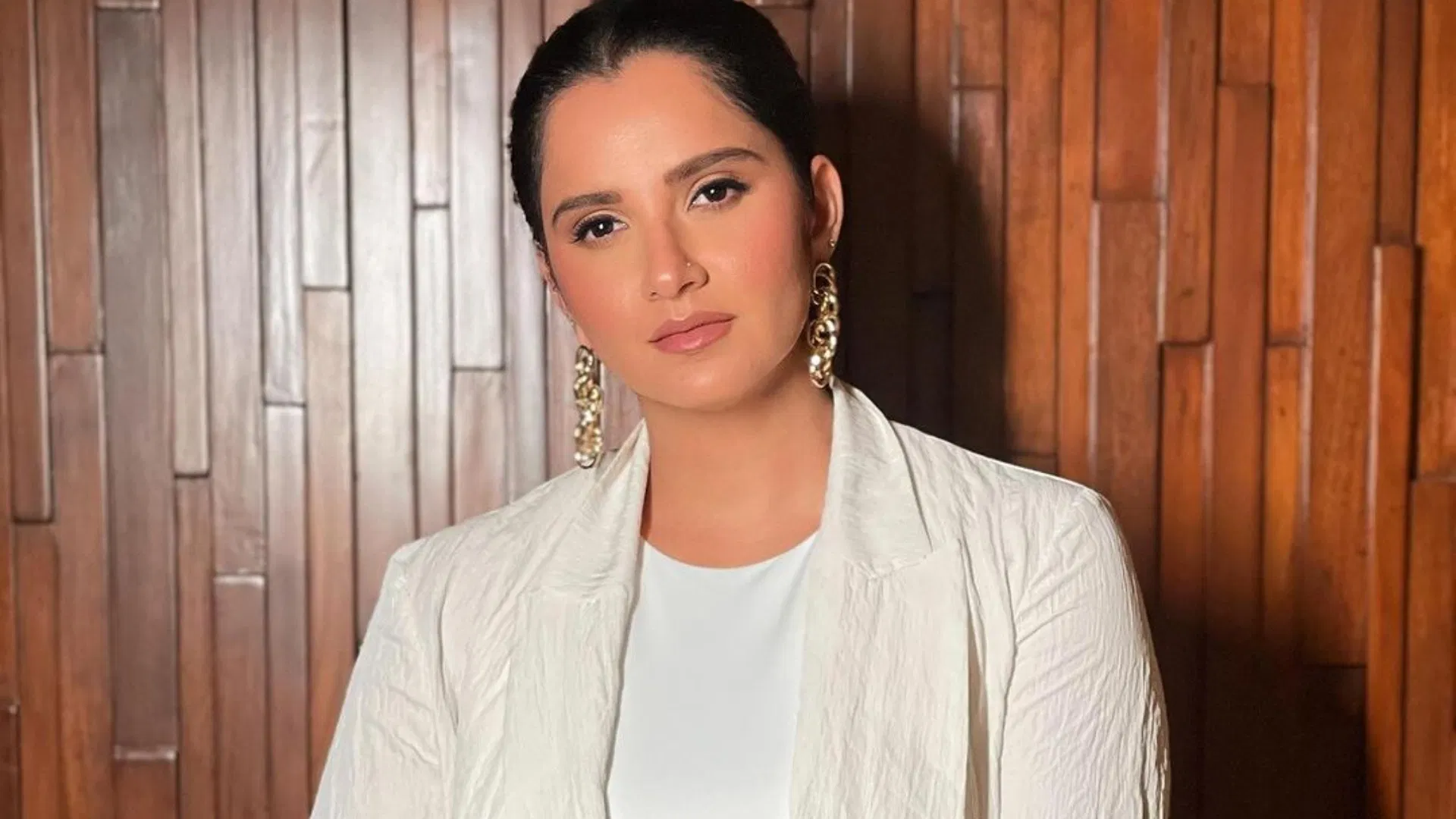Tennis Icon Sania Mirza to Host Talk Show: Serving Up Questions to Celebs Sania Mirza Exclusive Interview Tennis Star Brings Her New Talk Show Serving It Up With Sania