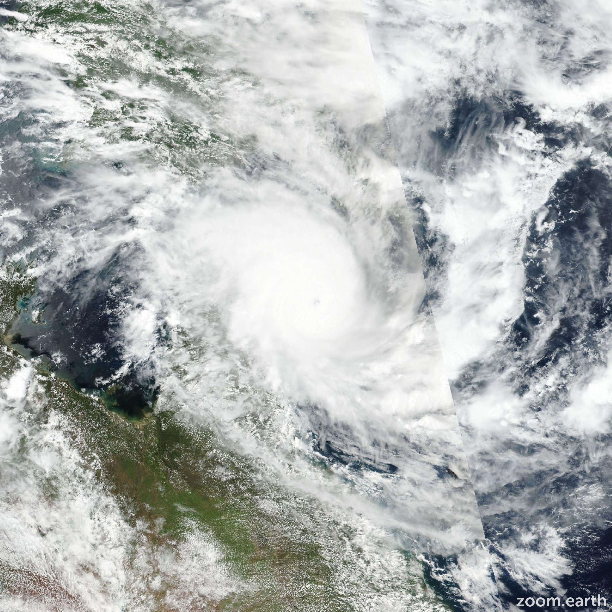 Cyclone Narelle Threatens Perth After Rare Continental Crossing